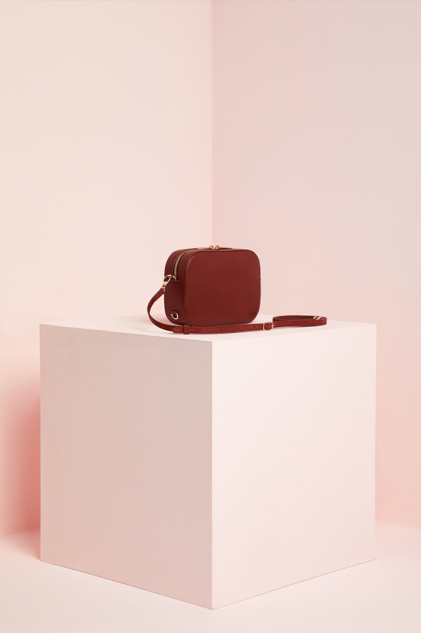 cognac hover