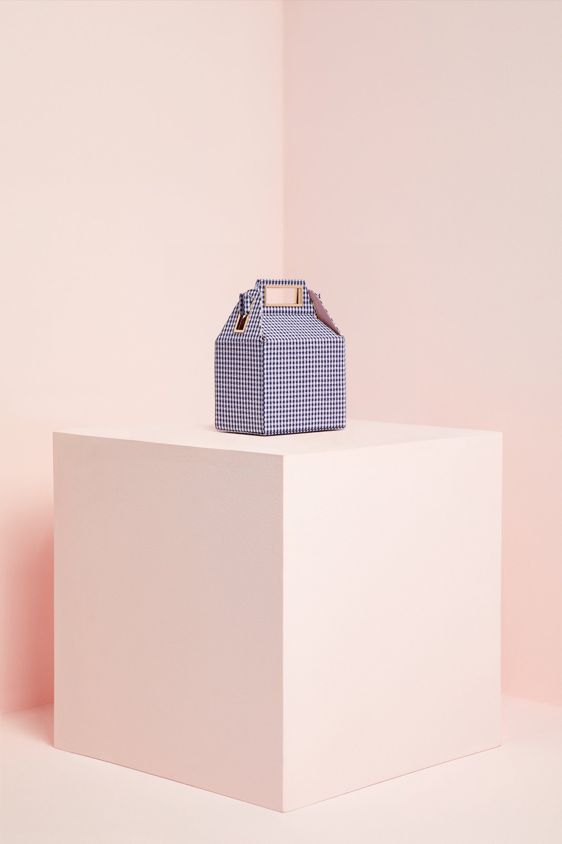 oxford-gingham no-zoom